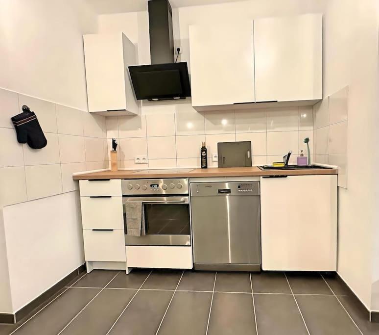 Urban & Chic: 2Bdr, Parkplatz Lägenhet Witten Exteriör bild